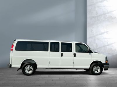 2025 Chevrolet Express Passenger - Photo 5