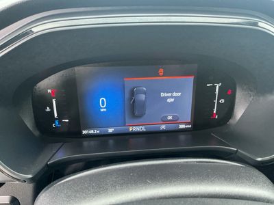 2025 Ford Escape — photo 8 view