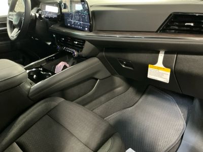 2026 Chevrolet Suburban — photo 12 view