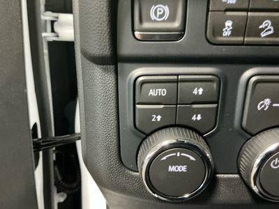 2026 Chevrolet Suburban — photo 13 view