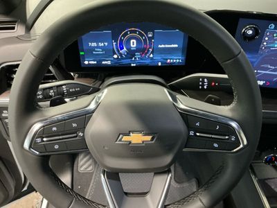 2026 Chevrolet Suburban — photo 10 view