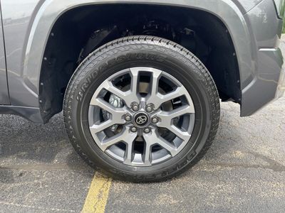 2025 Toyota Tundra 4WD — photo 10 view