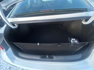 2025 Hyundai Elantra — photo 8 view