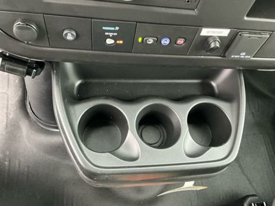 2025 Chevrolet Express Commercial Cutaway — photo 12 view