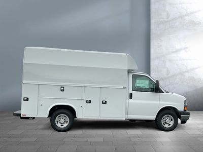 2025 Chevrolet Express Commercial Cutaway — photo 7 view