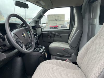 2025 Chevrolet Express Commercial Cutaway — photo 10 view