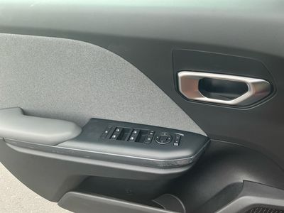 2025 Kia K4 - Photo 12