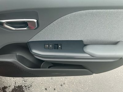 2025 Kia K4 - Photo 10