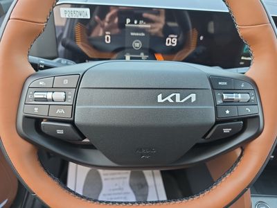 2026 Kia Sportage — photo 8 view