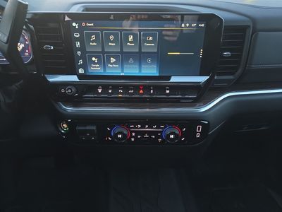 2025 Chevrolet Silverado 2500HD - Photo 14