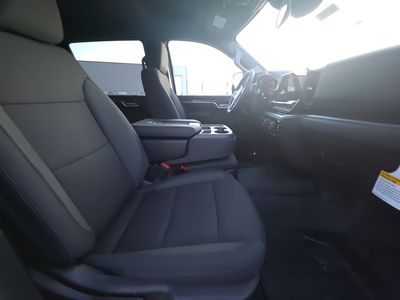 2025 Chevrolet Silverado 2500HD - Photo 8