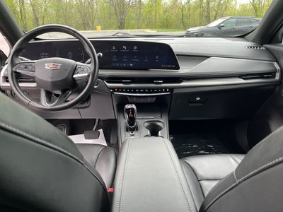 2024 Cadillac XT4 — photo 14 view
