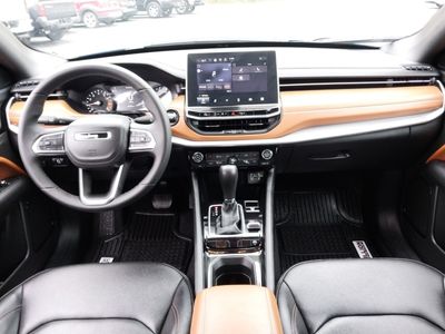 2024 Jeep Compass - Photo 13