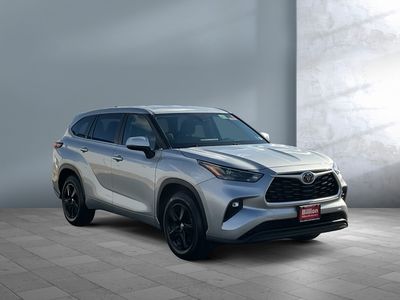 2024 Toyota Highlander — side profile view