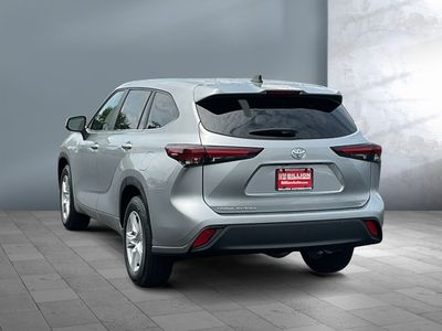2024 Toyota Highlander — photo 7 view