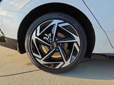 2025 Hyundai Sonata — photo 12 view