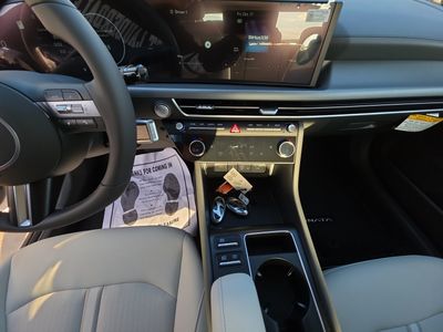 2025 Hyundai Sonata — photo 7 view