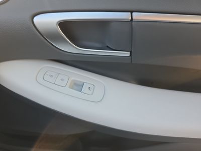 2025 Hyundai Sonata — photo 10 view