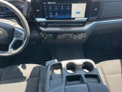 2025 Chevrolet Silverado 1500 — photo 13 view