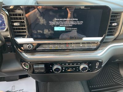 2025 Chevrolet Silverado 1500 — photo 14 view
