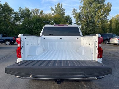 2025 Chevrolet Silverado 1500 — photo 9 view