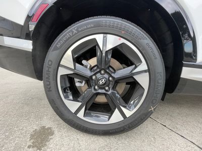 2026 Hyundai Palisade — engine compartment view