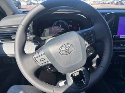 2026 Toyota Camry - Photo 8