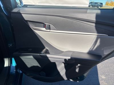2026 Toyota Camry - Photo 9