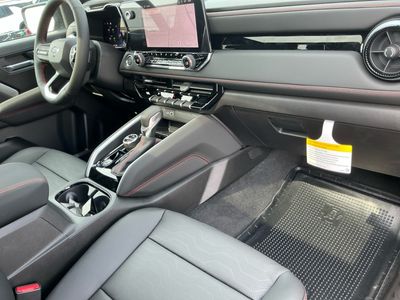 2026 Chevrolet Colorado — photo 9 view