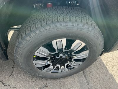 2026 GMC Sierra 3500HD — photo 8 view