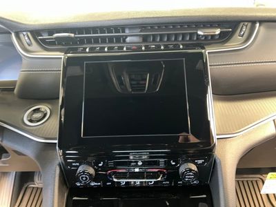 2025 Jeep Grand Cherokee - Photo 13