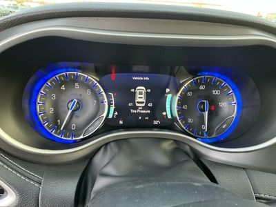 2026 Chrysler Pacifica — photo 13 view