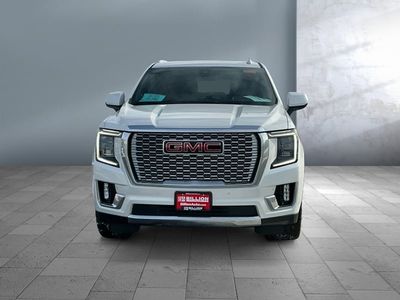 2022 GMC Yukon XL — front three-quarter view