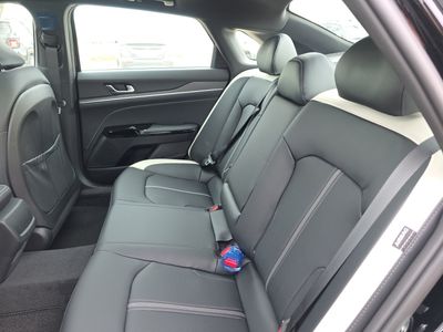 2026 Kia K5 — photo 12 view