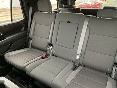 2024 Chevrolet Tahoe — photo 7 view