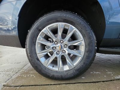 2026 Chevrolet Suburban — photo 12 view