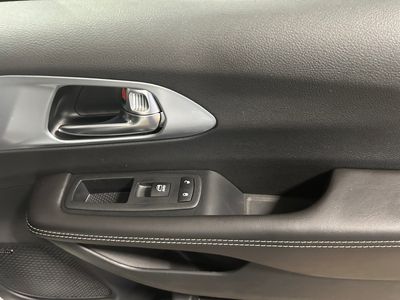 2026 Chrysler Pacifica — photo 11 view