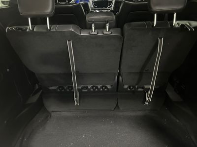 2026 Chrysler Pacifica — photo 12 view