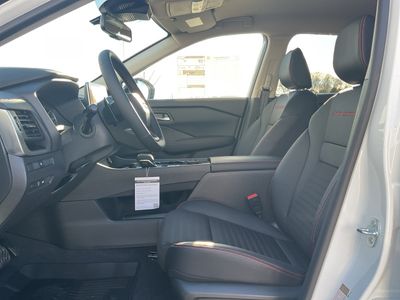 2026 Nissan Rogue - Photo 8