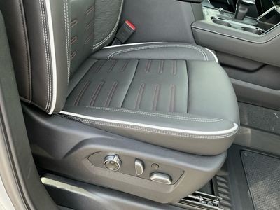 2026 GMC Sierra 1500 — photo 11 view