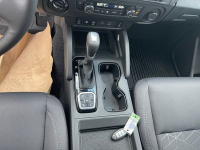 2026 Nissan Frontier - Photo 9