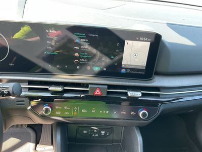 2026 Kia Sportage — photo 9 view