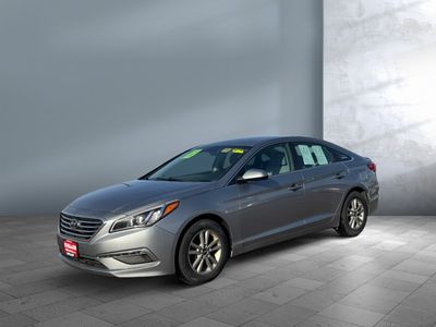 2015 Hyundai Sonata — rear three-quarter view