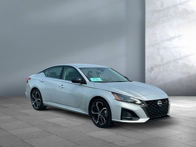 2023 Nissan Altima - Photo 2
