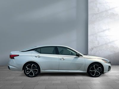 2023 Nissan Altima - Photo 6
