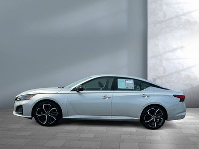 2023 Nissan Altima - Photo 7