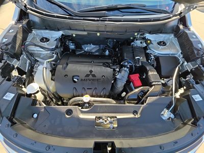 2025 Mitsubishi Outlander Sport — photo 13 view