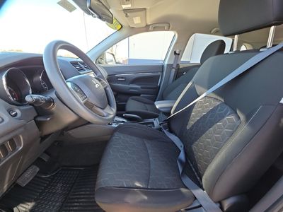 2025 Mitsubishi Outlander Sport — photo 7 view