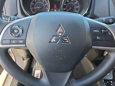 2025 Mitsubishi Outlander Sport — photo 8 view
