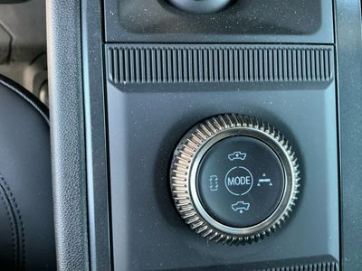 2025 GMC HUMMER EV Pickup — photo 12 view